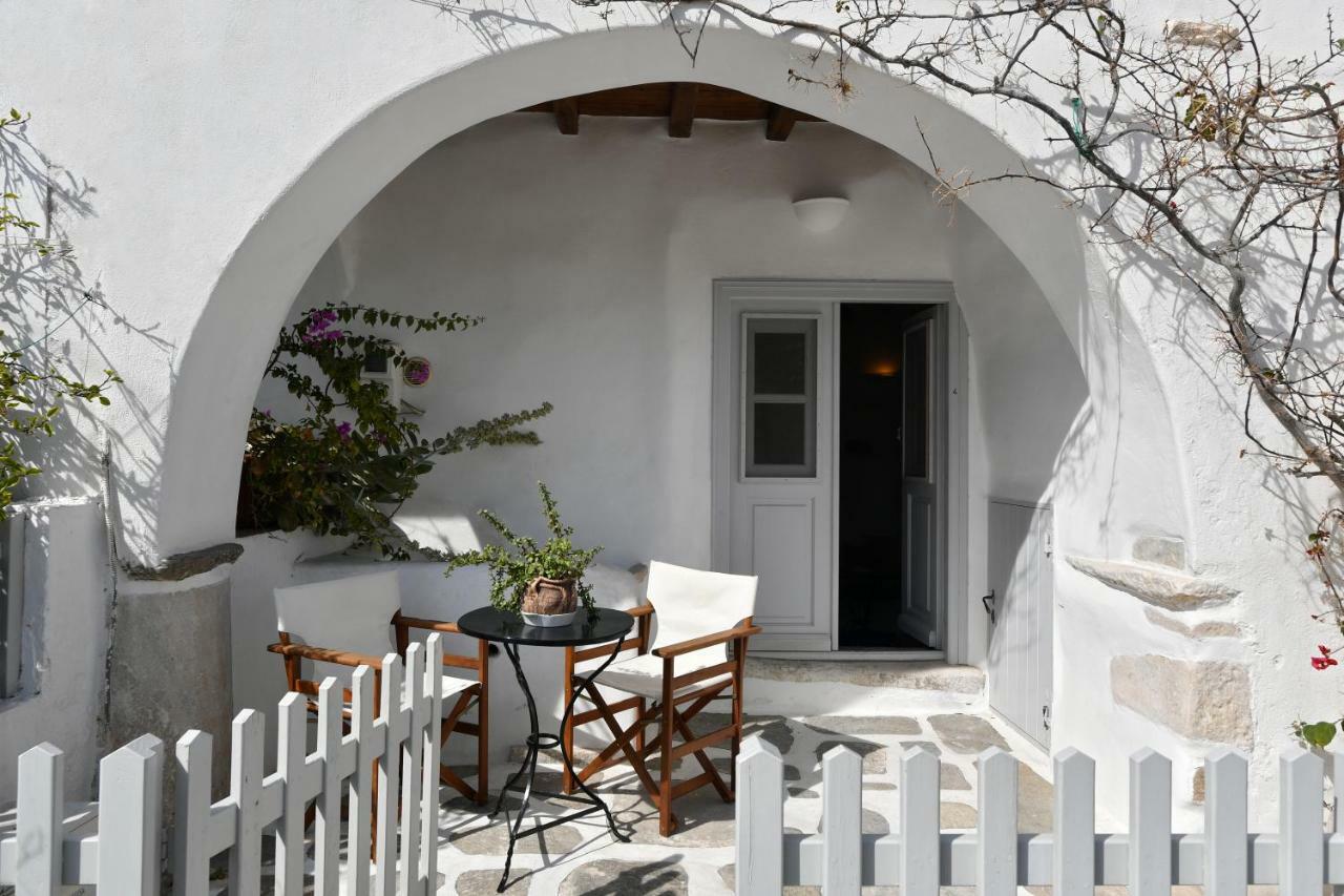 Kastro Cozy Guesthouse パロス島 エクステリア 写真